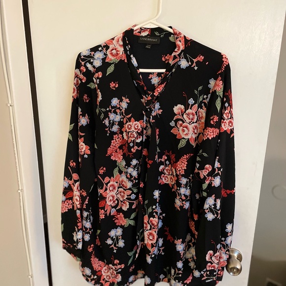 Lane Bryant Floral Tie Front Blouse - Size 22/24 - Picture 3 of 10
